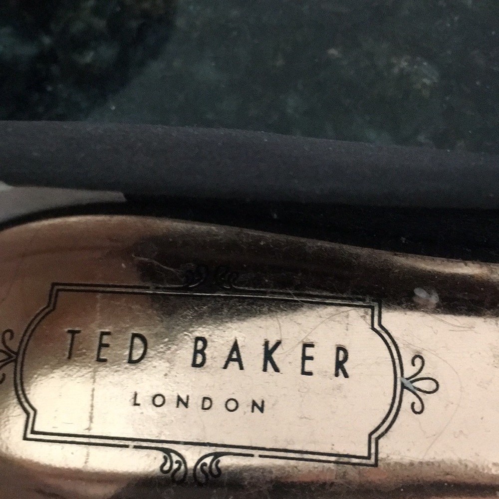 TED BAKER BLACK SHOES WITH BOW. - Picture 2 of 5